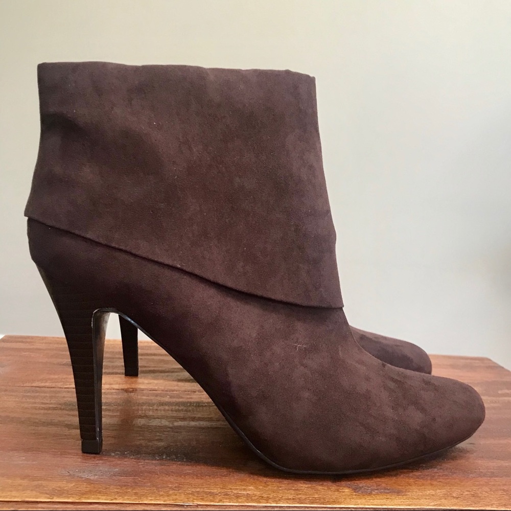Marc Fisher Brown Valley 4 Faux Suede Heeled Booties Size 10